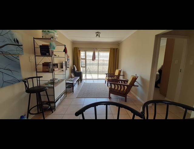 2 BEDROOM TOWNHOUSE RENTED IN WALMER HEIGHTS